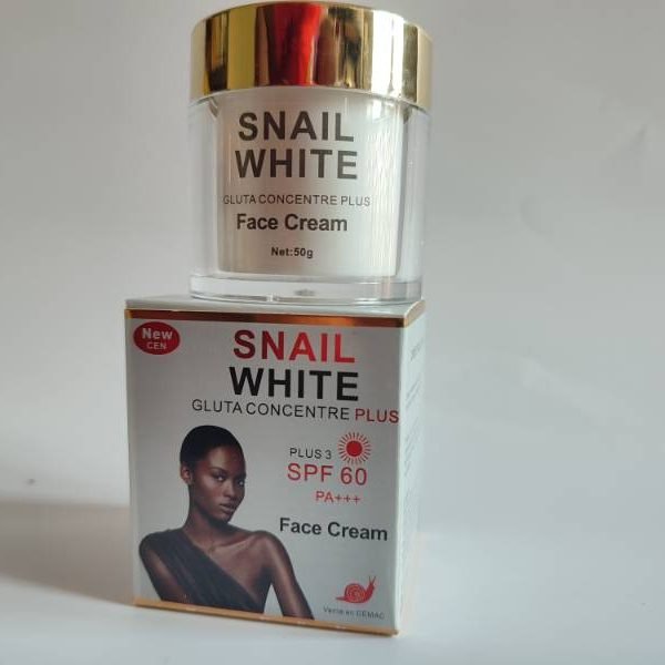 Crème Snail White - Soin Éclaircissant Anti-Taches Visage - Mucine d'Escargot & Acide Hyaluronique - 50ml