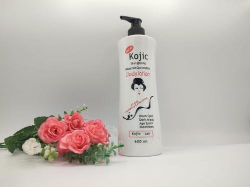 Lait Corporel Éclatant Kojic Lightening