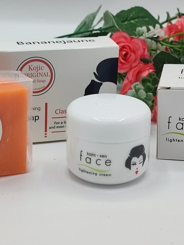 Kojie Sen Savon à l'Acide Kojique + Crème Éclaircissante Visage Premium