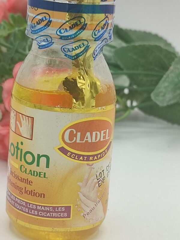 Cladel Lotion Tonique 30ml – Purifiante & Éclaircissante aux Acides de Fruits | Élimine Boutons et Taches Noires pour un Teint Jaune Parfait